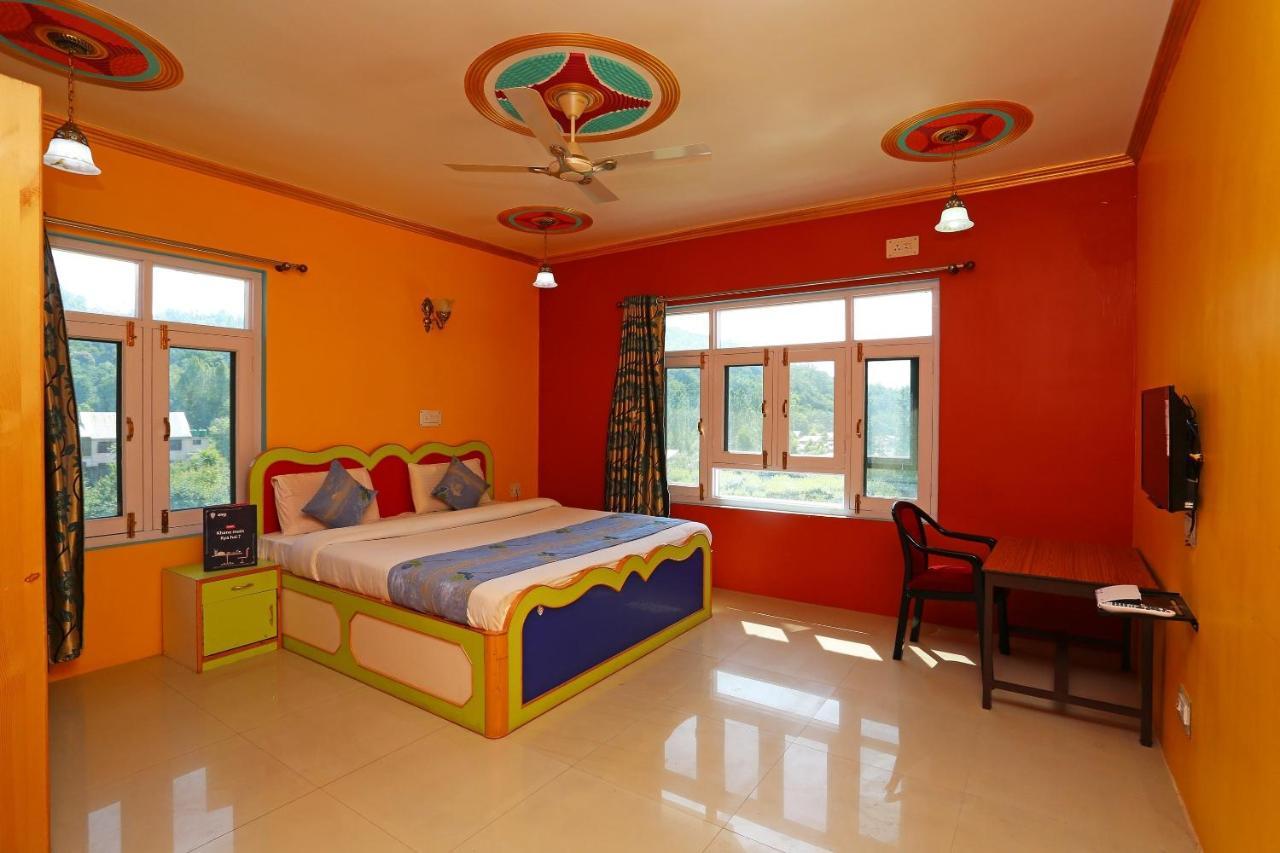 Super Oyo Hotel El Classics Srīnagar Extérieur photo